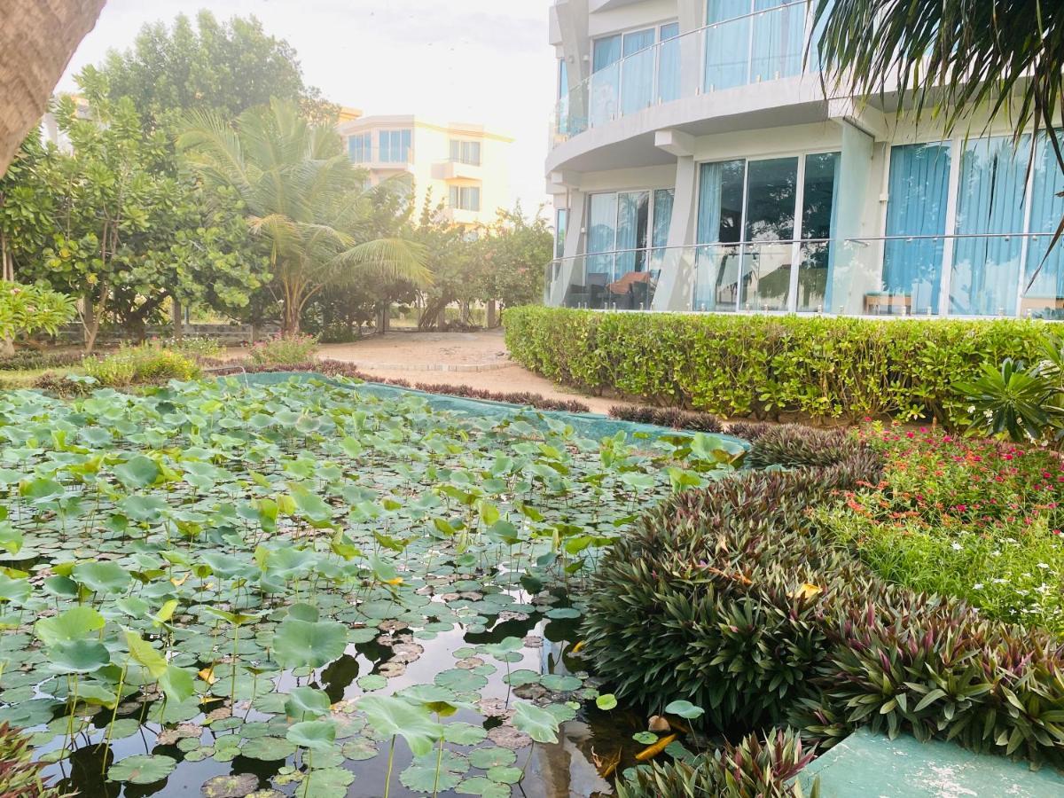 Trincomalee Ocean Front Condos Esterno foto